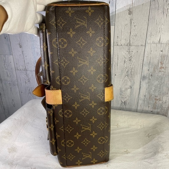 โSOLDโ LOUIS VUITTON manhattan in monogram - Picture 7 of 17